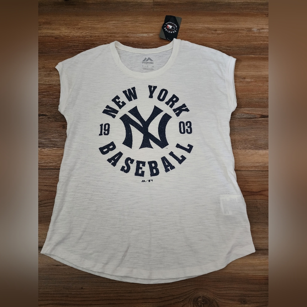 NY Yankees T-Shirt Women's S Cream Navy Cap Sleeve Majestic NEW